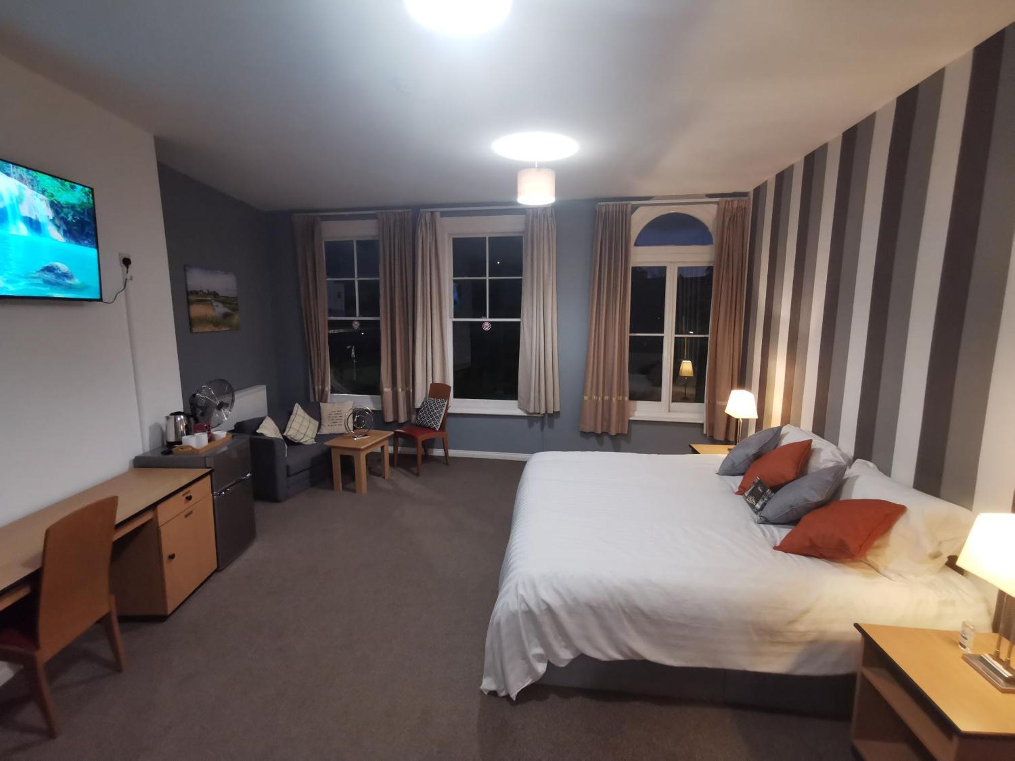 Aspire 860 Hotel Колчестър Екстериор снимка